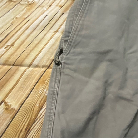 Columbia Gray Canvas Carpenter Shorts - Picture 2 of 4